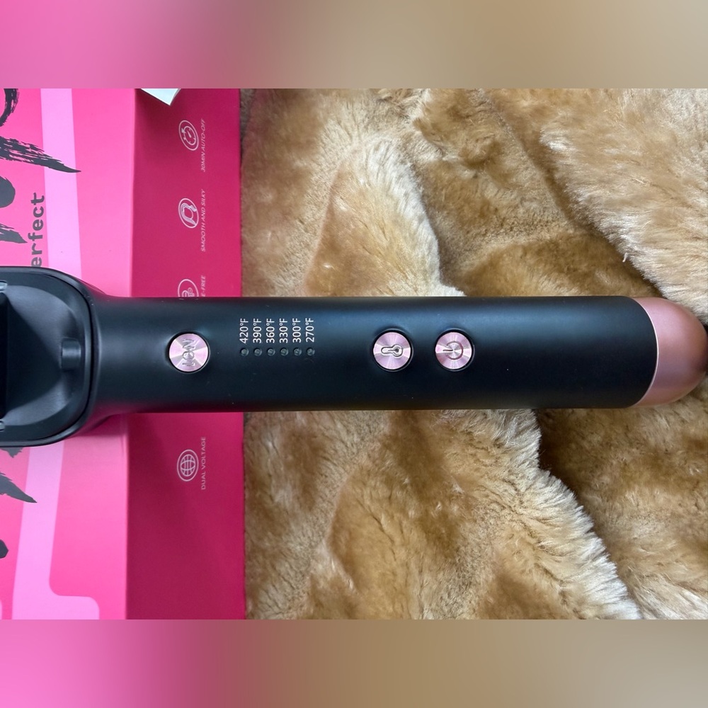 Wavytalk lonic Hair Straightener
Brush - Picture 6 of 7